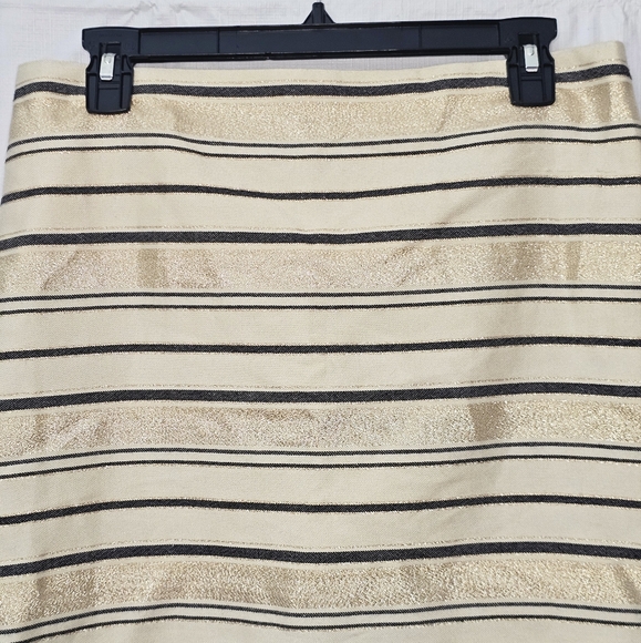 J. Crew Skirt 4 - Picture 8 of 10